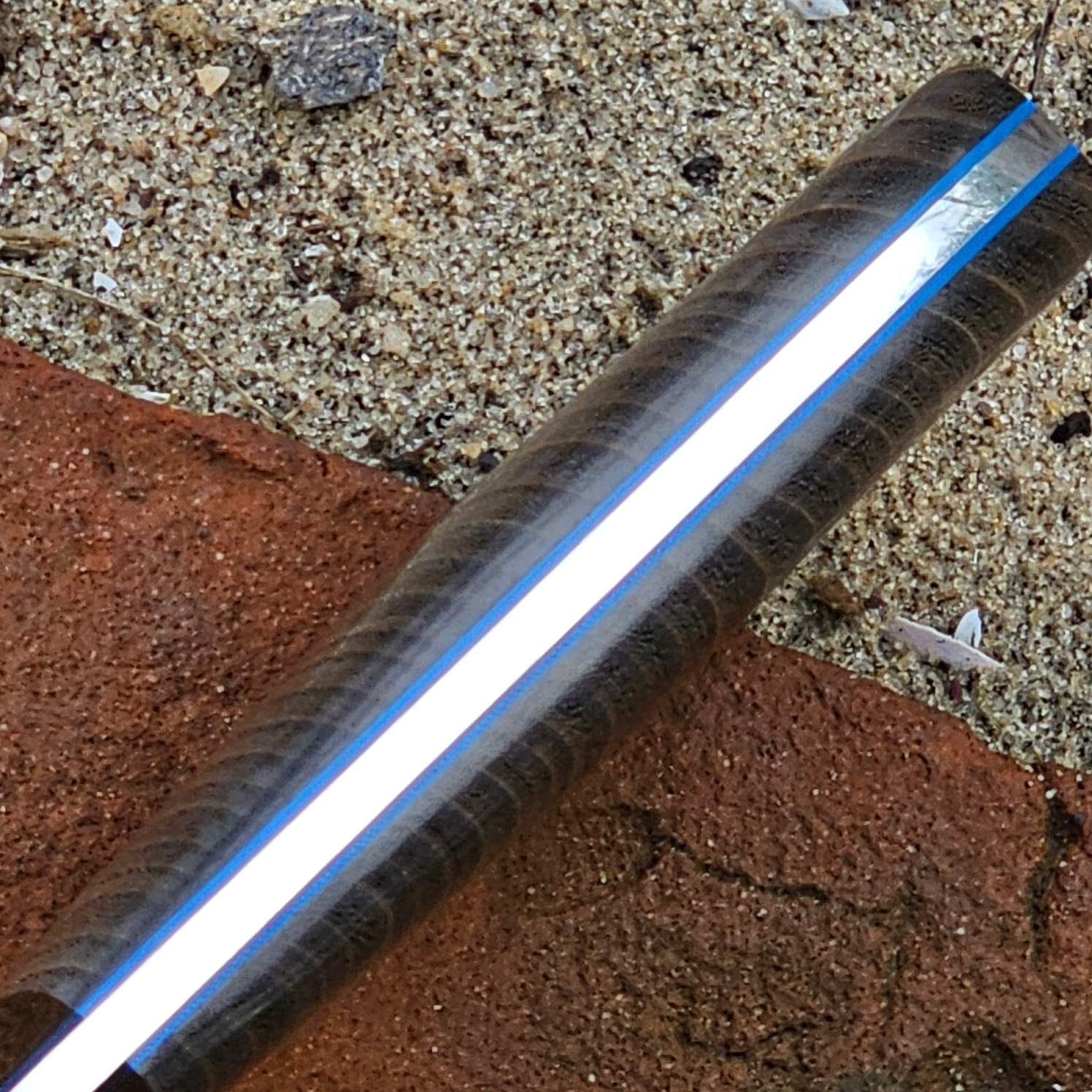 нож Б1-025 из стали Д2 и рукоять из ясеня и G10